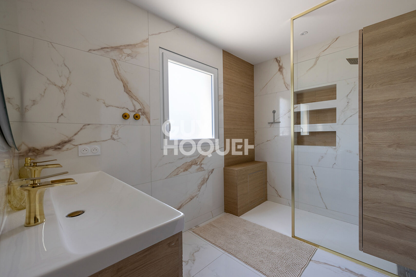 AUBIERE - Villa moderne de 185 m² avec piscine