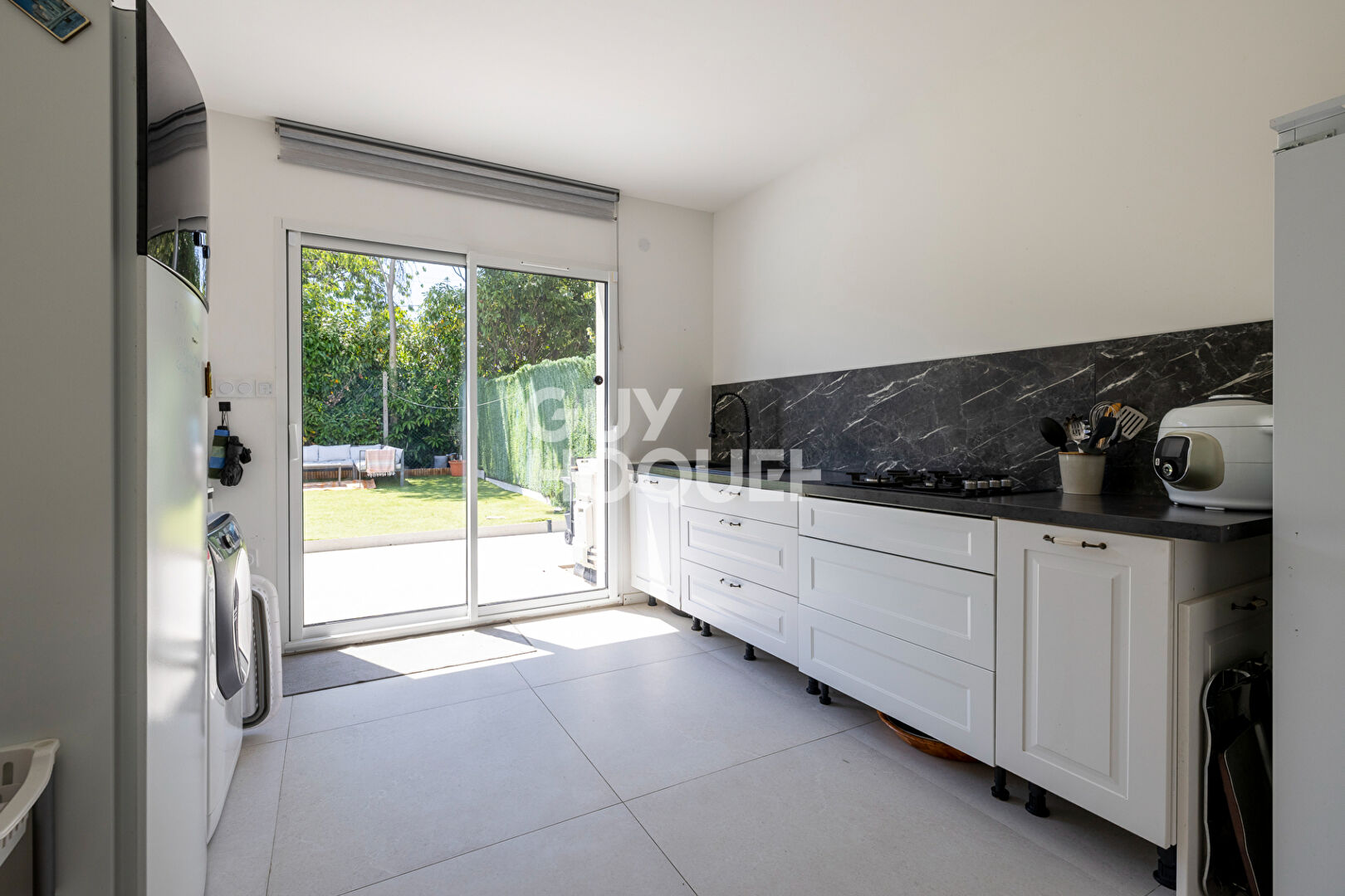 AUBIERE - Villa moderne de 185 m² avec piscine