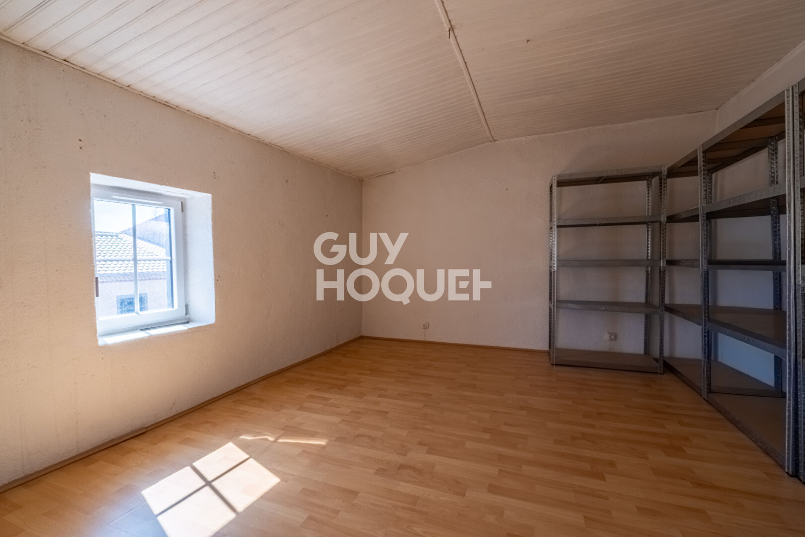 PONT-DU-CHATEAU - MAISON DE VILLE