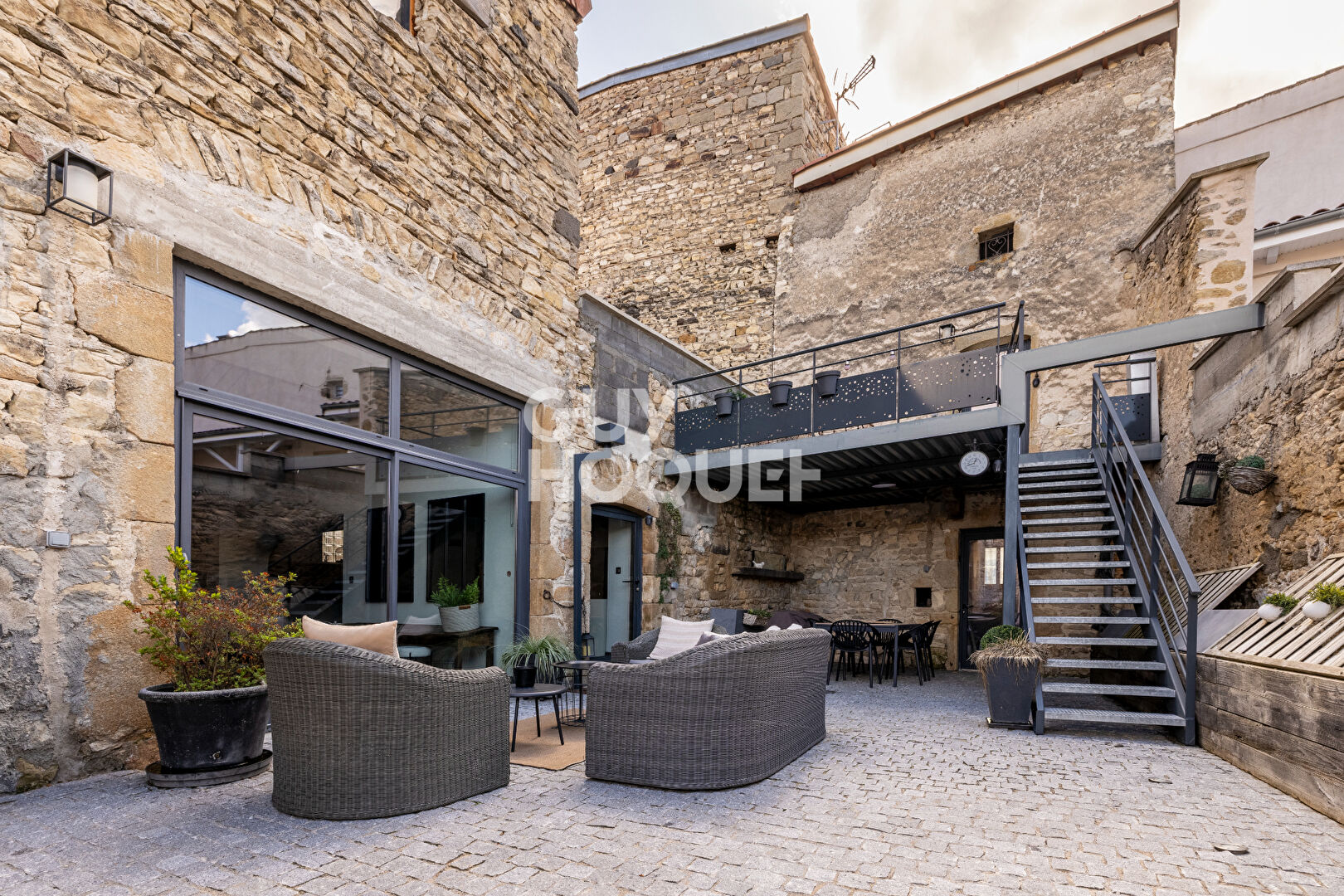 La Sauvetat - Grange rénovée de 263.5 m²