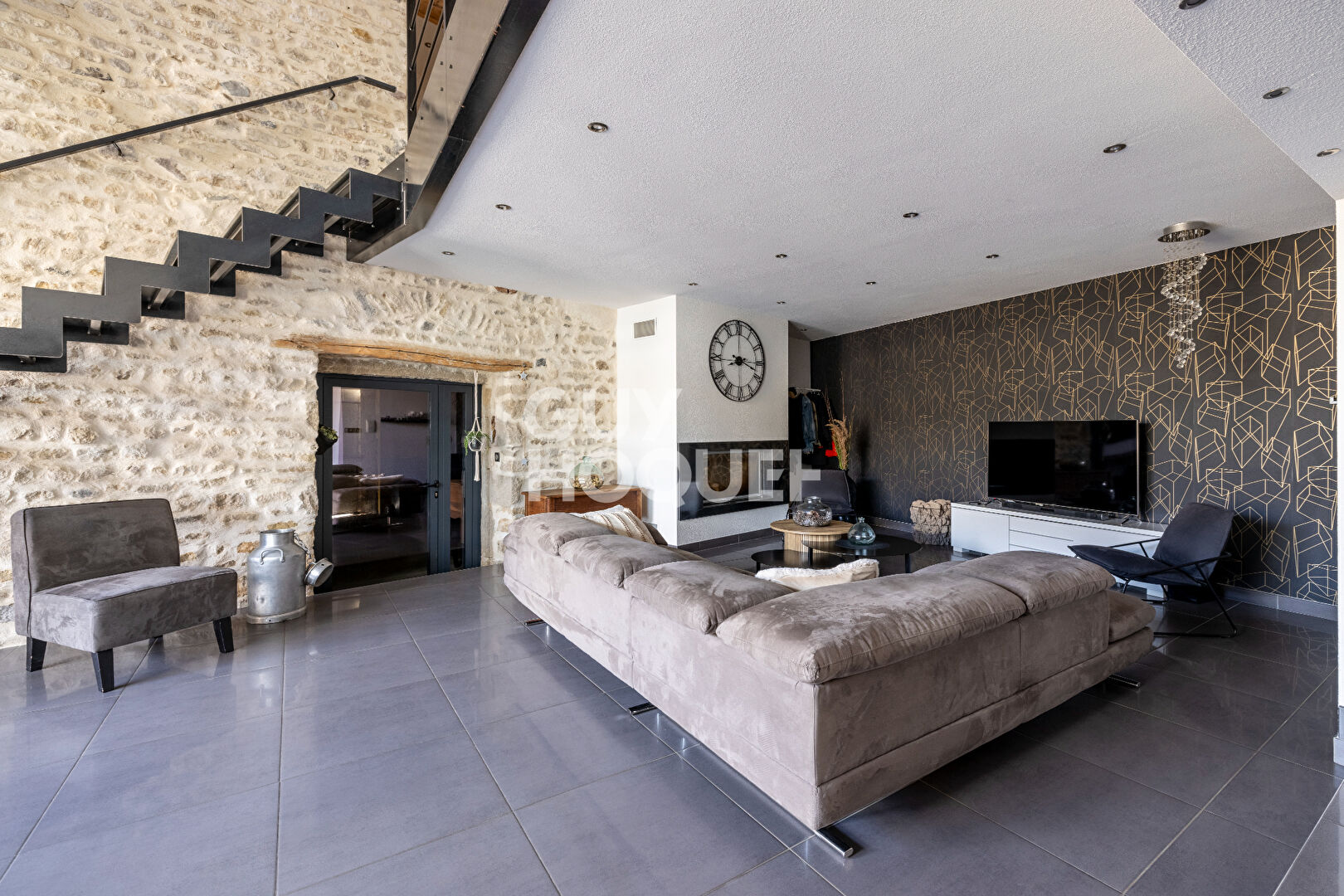 La Sauvetat - Grange rénovée de 263.5 m²