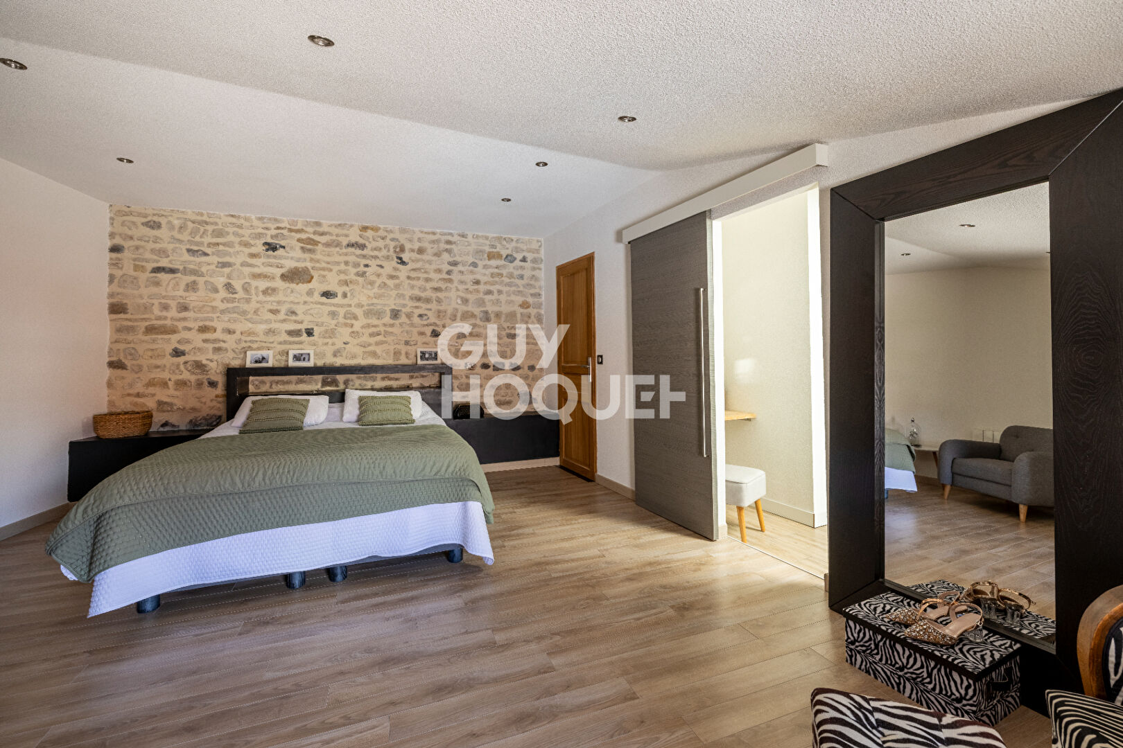 La Sauvetat - Grange rénovée de 263.5 m²