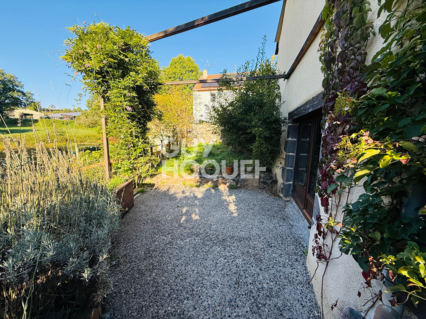 VITRAC - Maison de village 100 m², 3 chambres et jardin