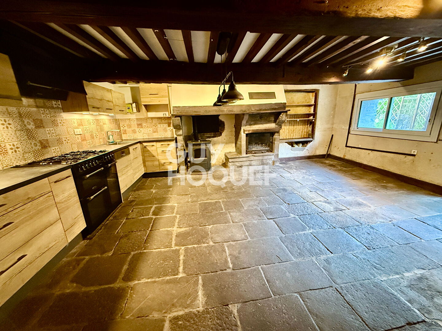 VITRAC - Maison de village 100 m², 3 chambres et jardin