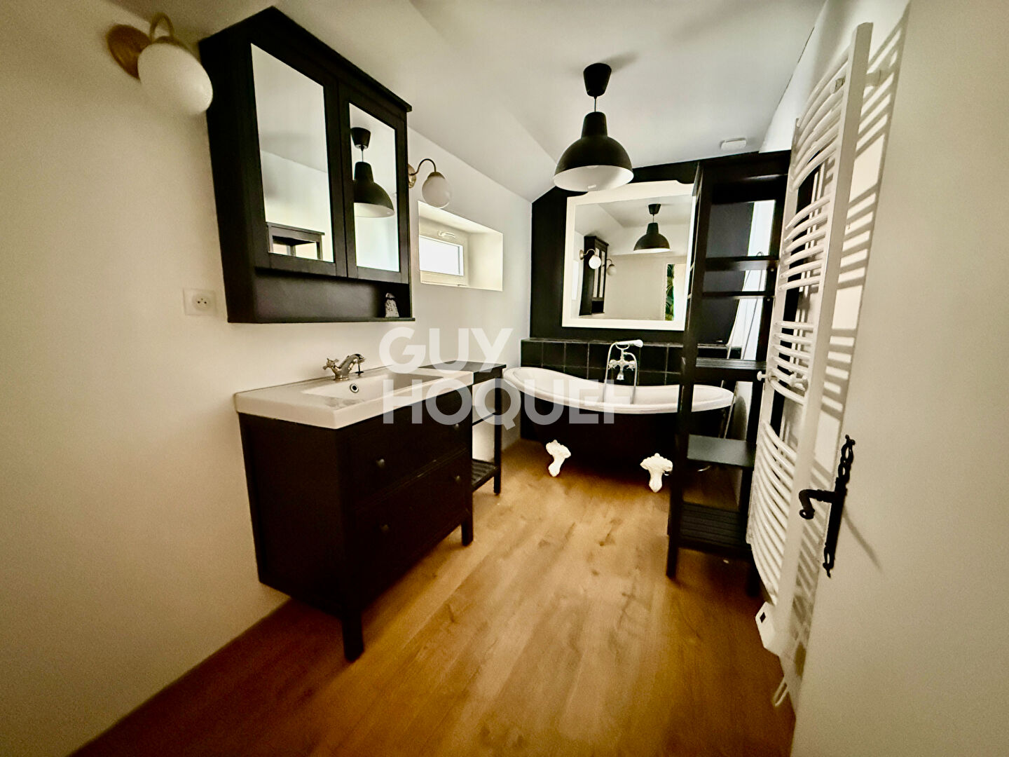 VITRAC - Maison de village 100 m², 3 chambres et jardin
