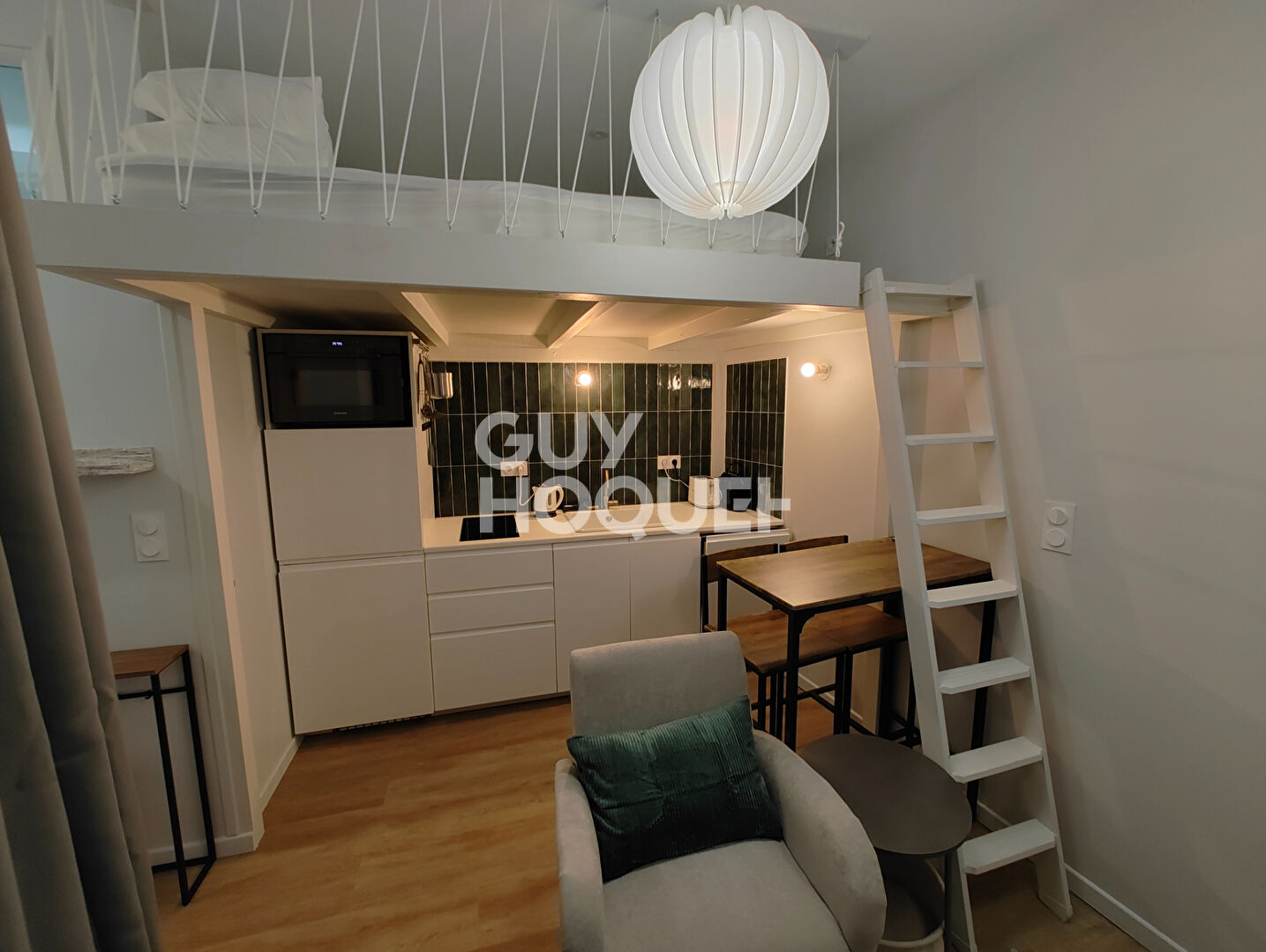 Clermont Ferrand Plateau central - Studio + local commercial