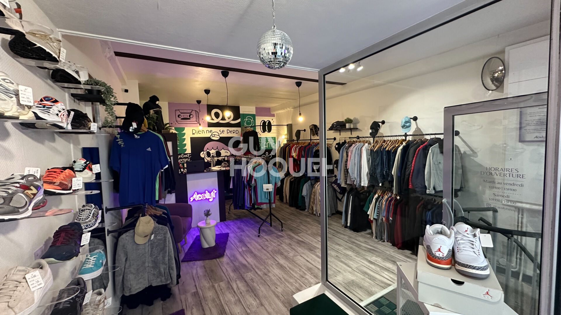 Clermont Ferrand Plateau central - Studio + local commercial