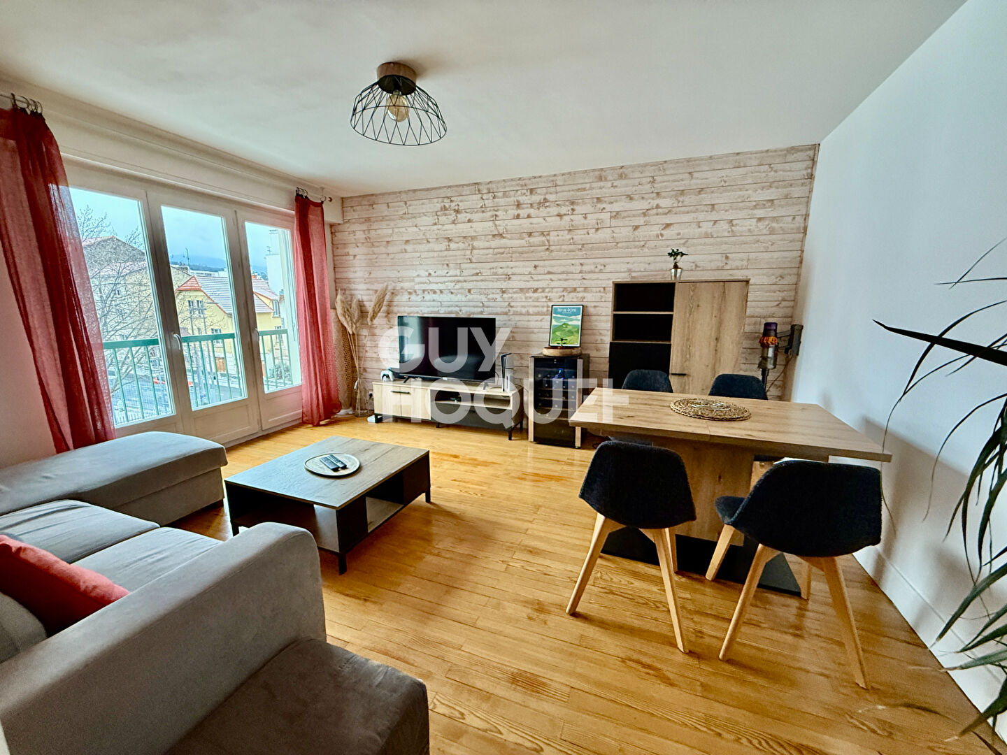 CLERMONT-FERRAND- Secteur Vallières, Poncillon. T3 59 m2, parking et caves 