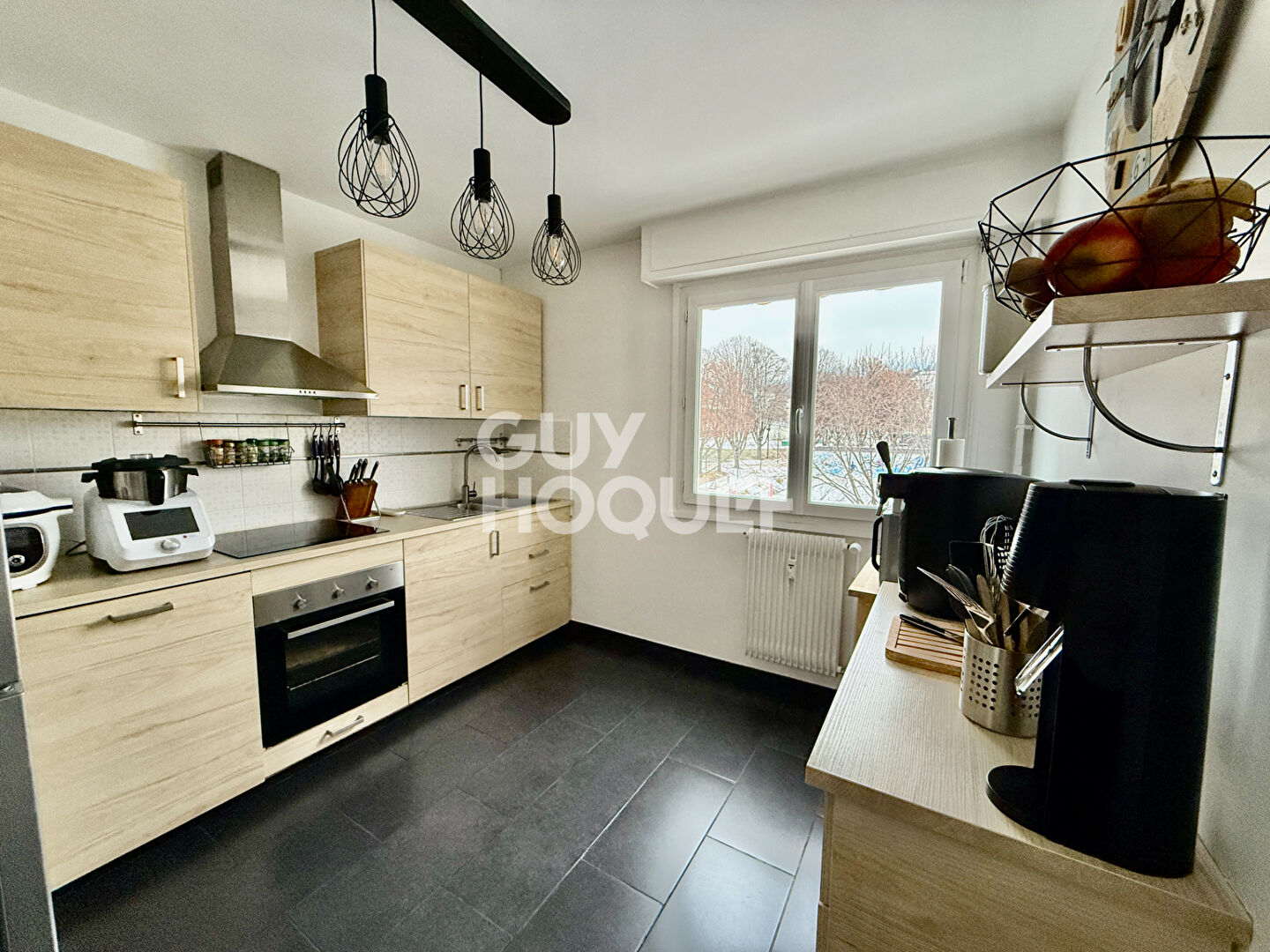 CLERMONT-FERRAND- Secteur Vallières, Poncillon. T3 59 m2, parking et caves 