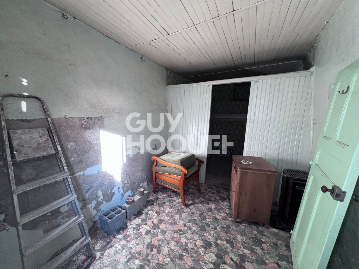 Maison de bourg à rénover au coeur de La Roche Blanche