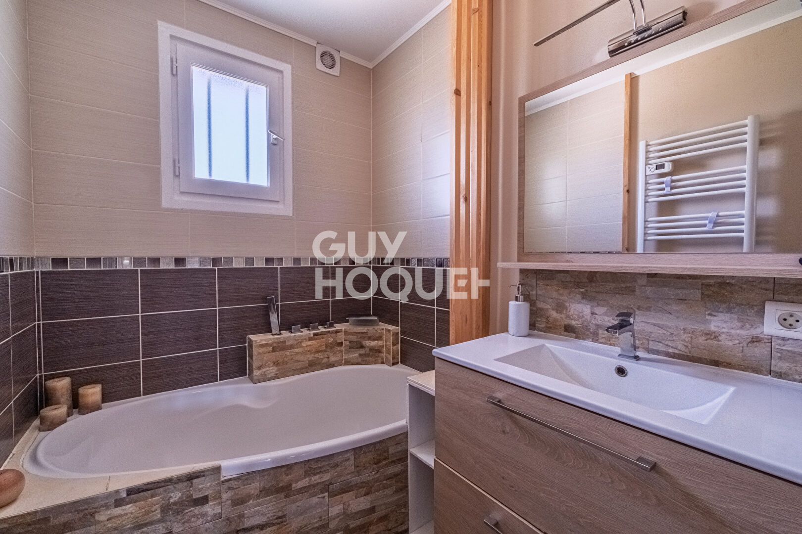 Maison T6 plain-pied - Authezat
