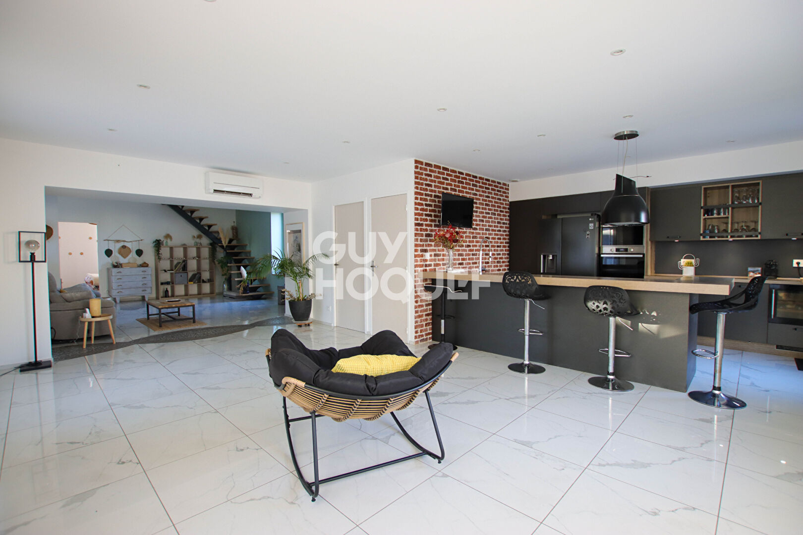 Maison Chavaroux 136 m2 - Piscine garage