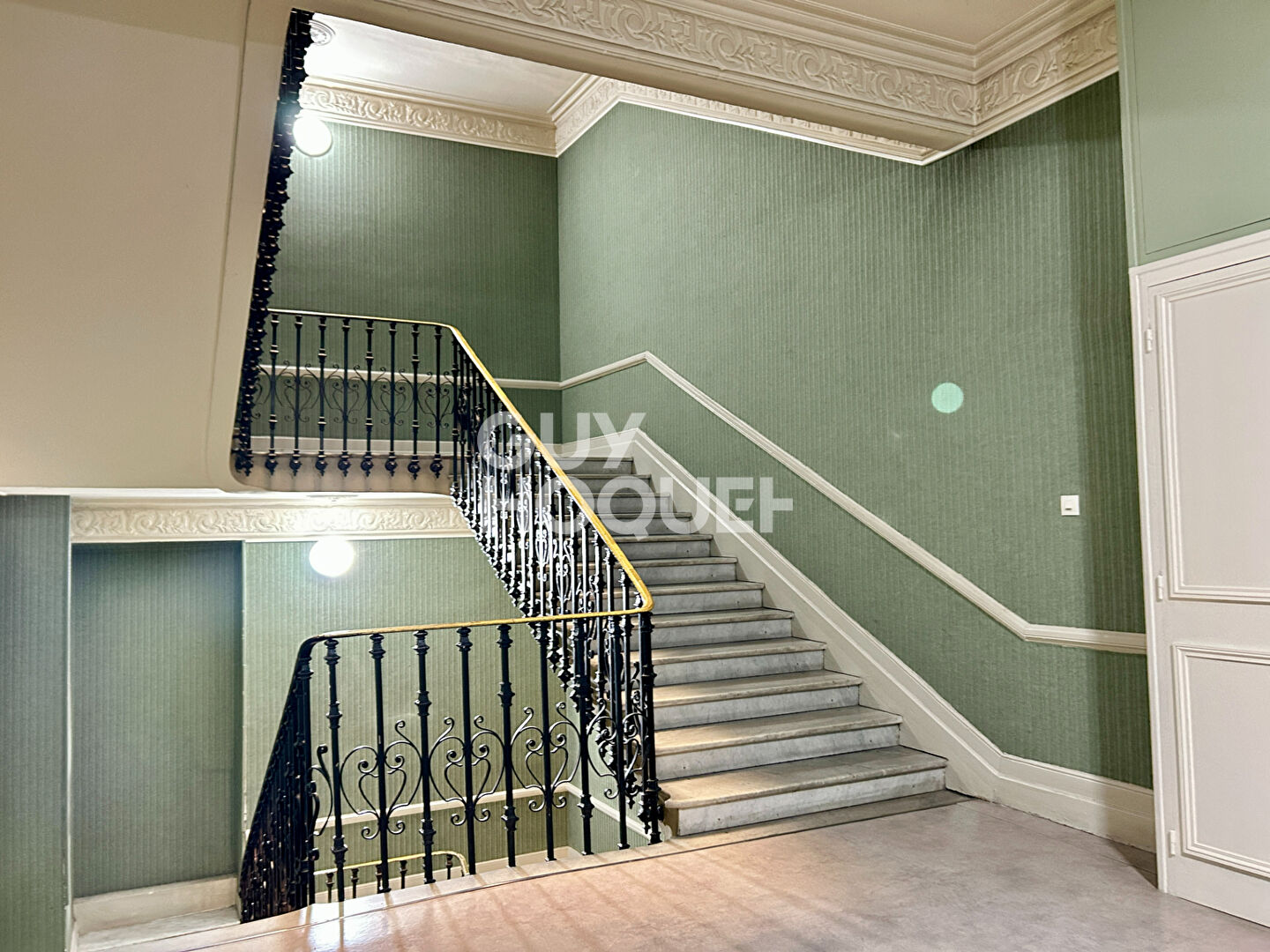 Appartement divisé en 2 studios - ROYAT - Idéal Investissement