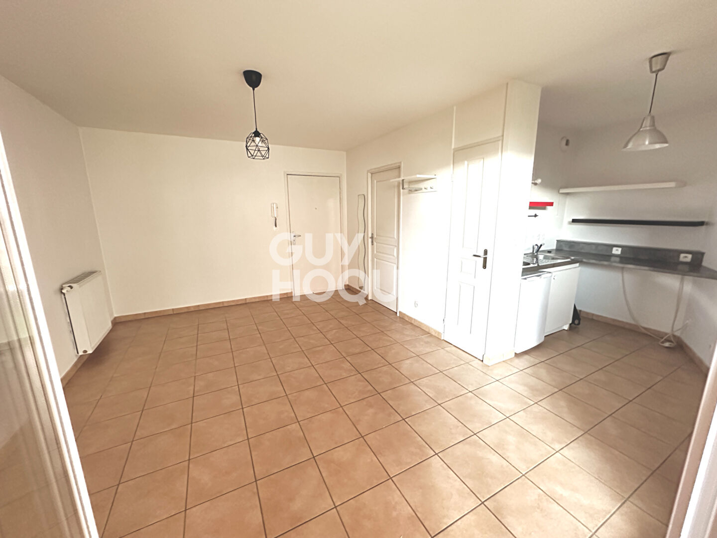 Clermont-Ferrand T1 de 26m2 avec terrasse, jardin et garage