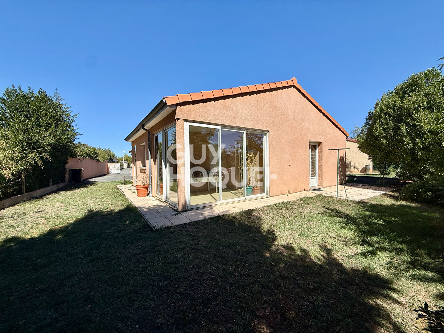 Mozac - Plain pied 3 chambres- jardin et garage