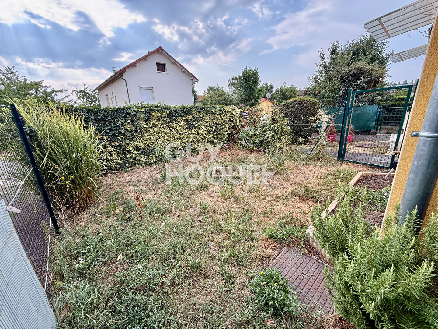 GERZAT - Maison 2 chambres avec petit jardin, 2 places parking