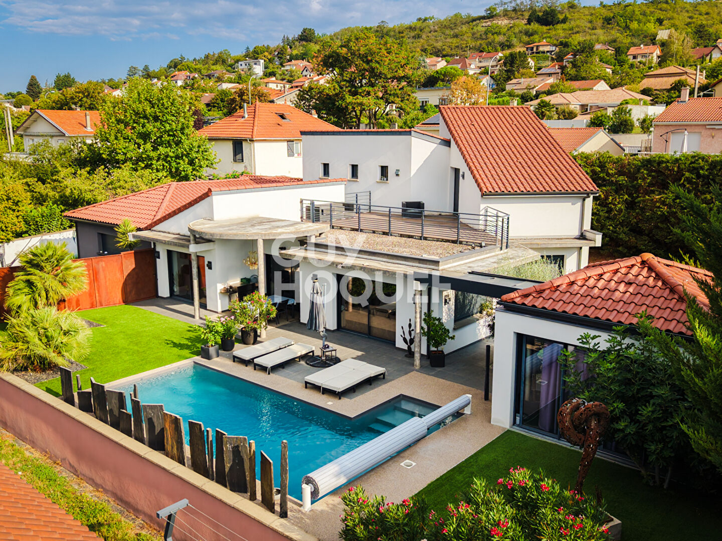 COURNON D'AUVERGNE- Maison d'architecte 301 m2- Piscine