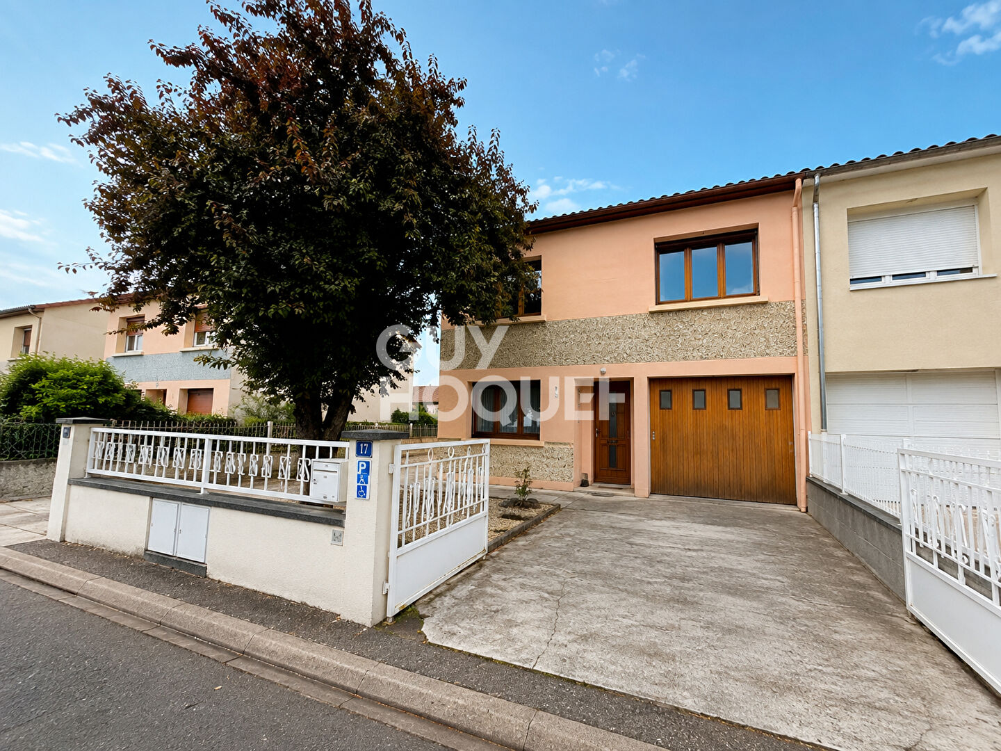 Maison 5 pièces 104 m² · à Aulnat · 104 m² · 220 000 €