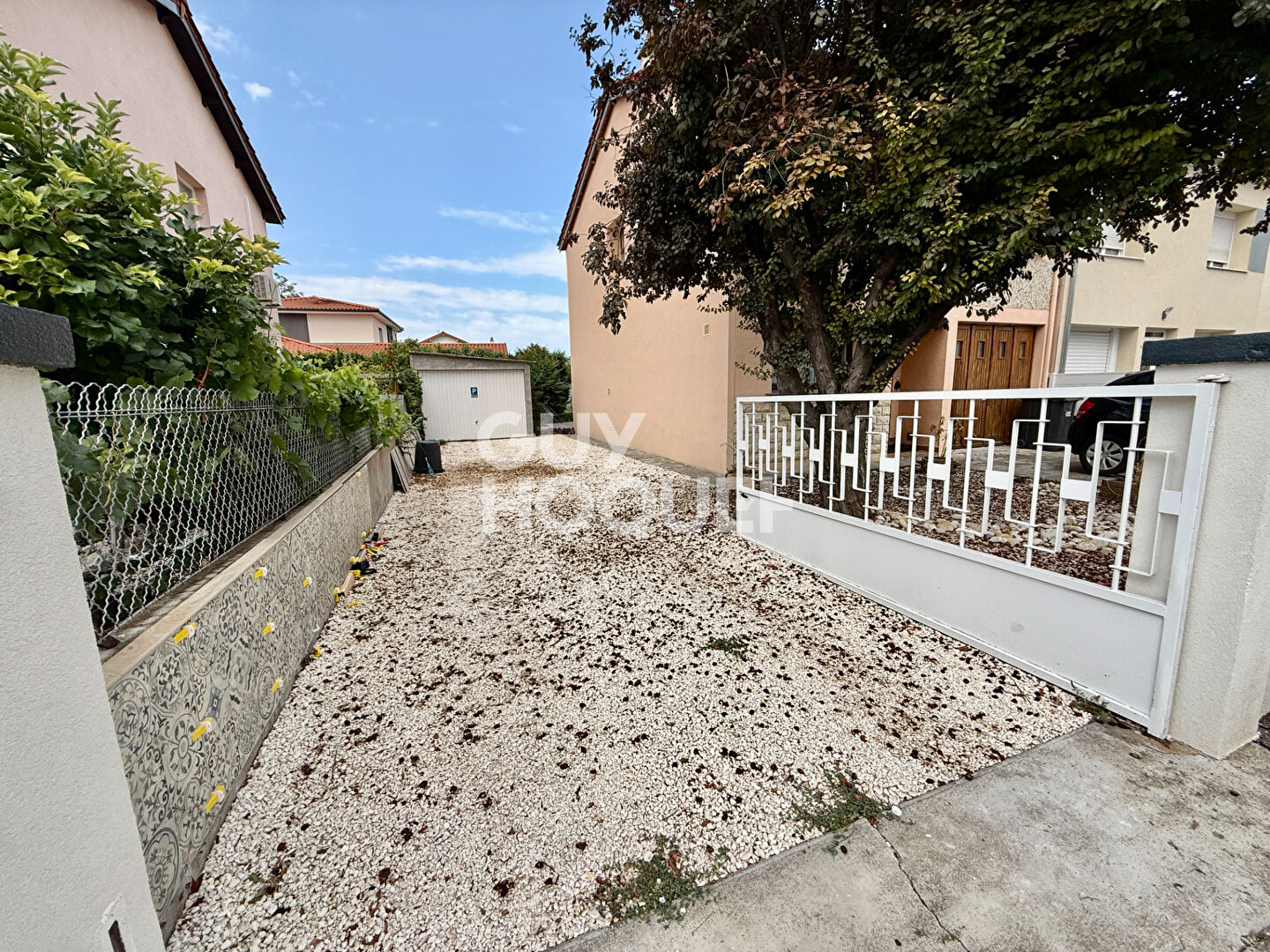 AULNAT- Maison 104 m2, garage et terrasse