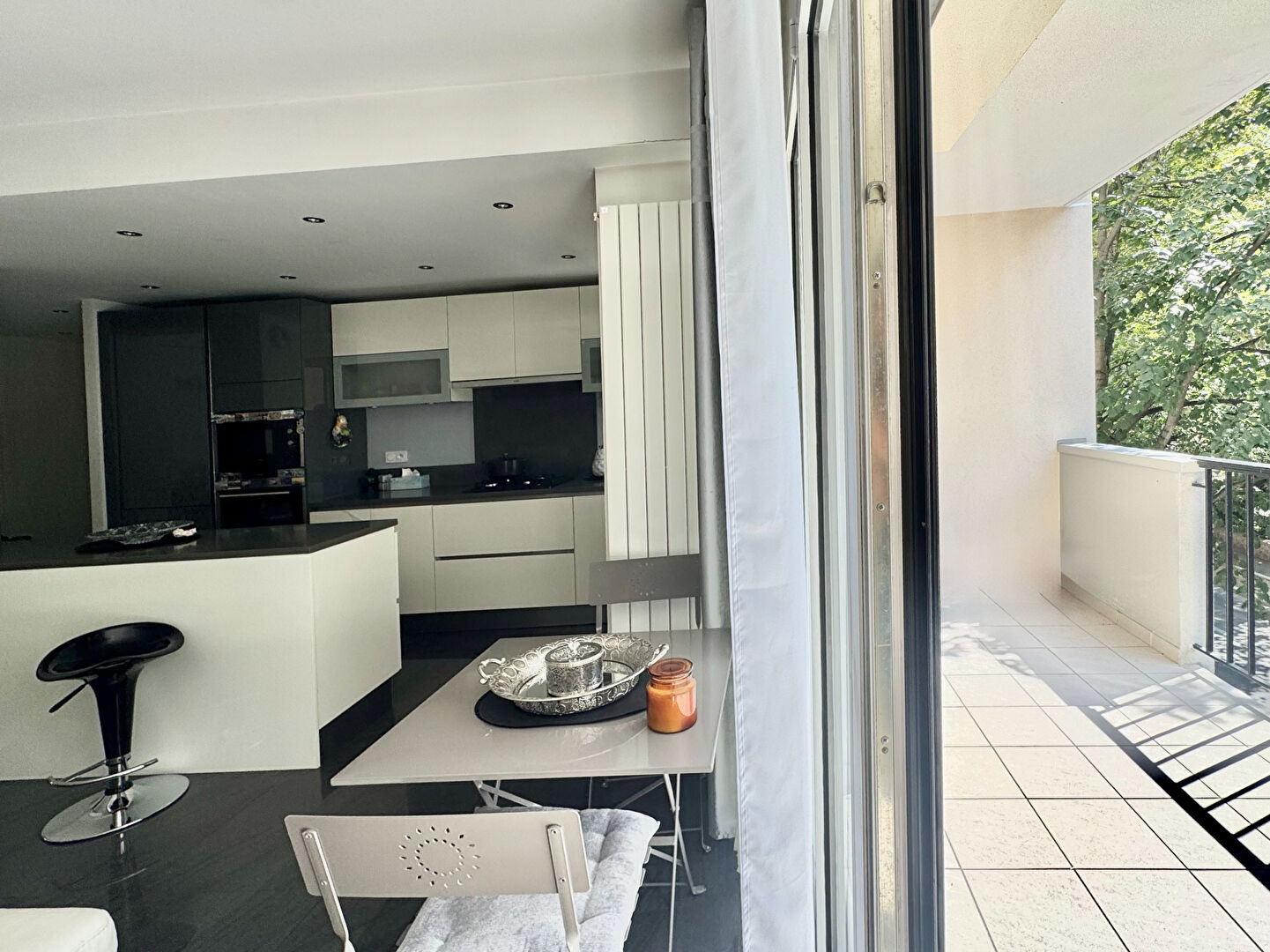 Appartement parc Roguet  Clichy 3 pièce(s) 89 m2