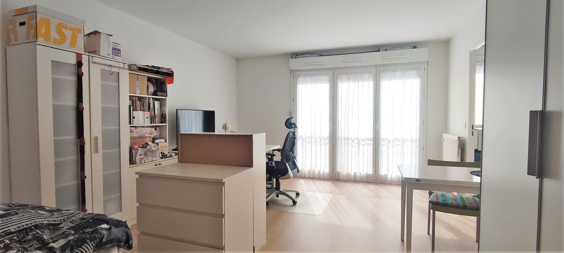 Exclusivité!!! Clichy Centre!!! Grand studio de 37.40m² avec parking