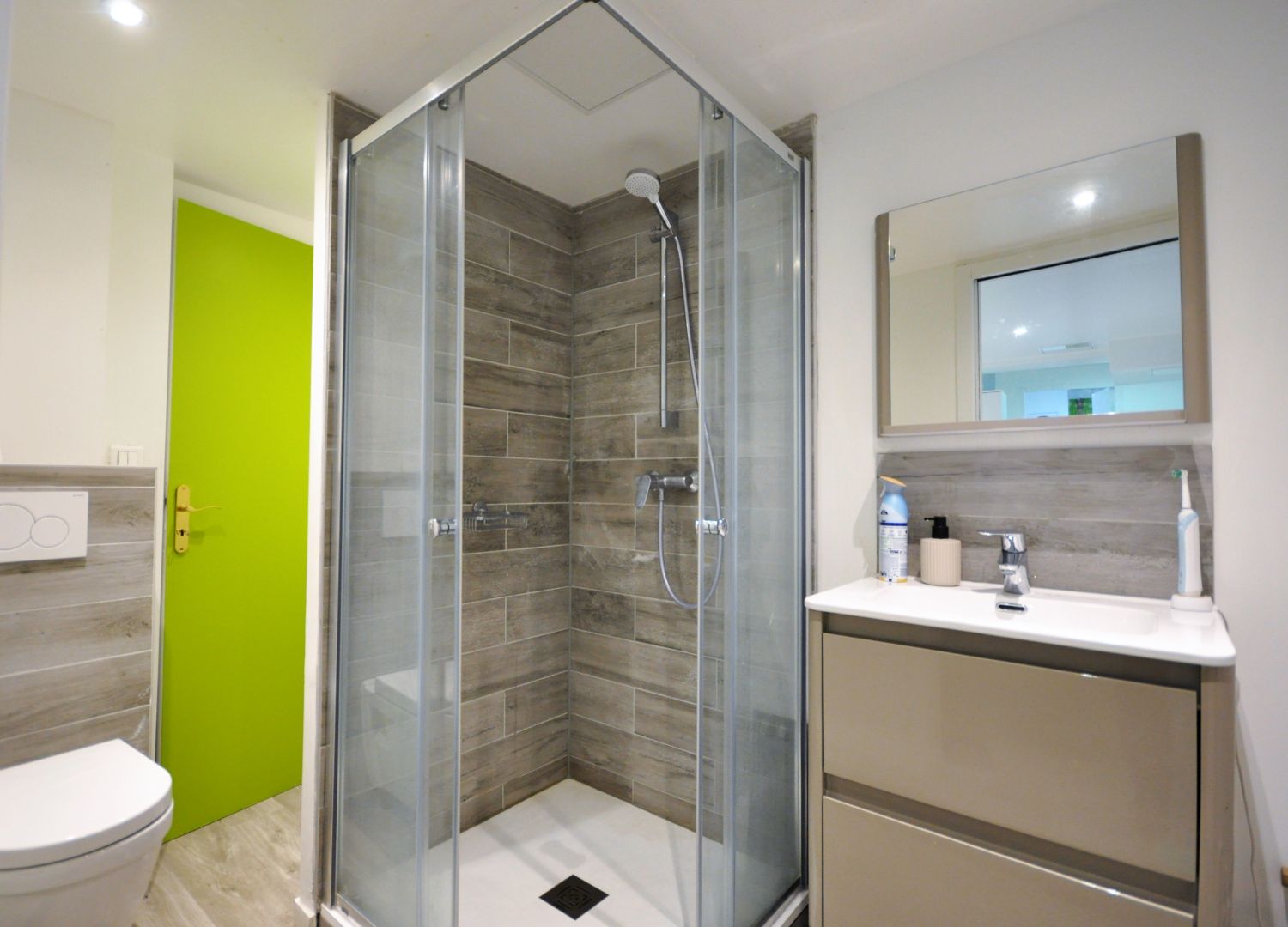 Exclusivité!!! PARIS 18!!! LOCAL COMMERCIAL A USAGE BUREAU PROFESSION LIBERALE  ET HABITATION 67.04m²