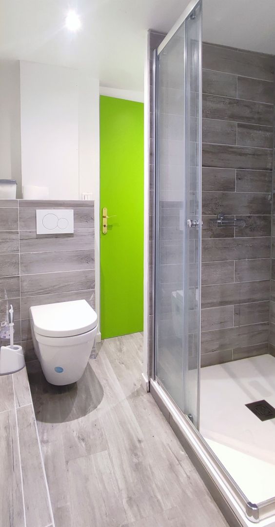 Exclusivité!!! PARIS 18!!! LOCAL COMMERCIAL A USAGE BUREAU PROFESSION LIBERALE  ET HABITATION 67.04m²