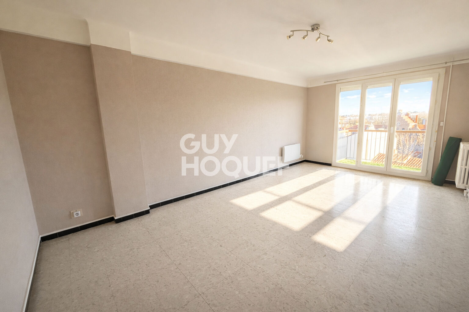 Appartement T3 - 73 m2 - Balcon, parking et cave - Perpignan (Bon Secours)