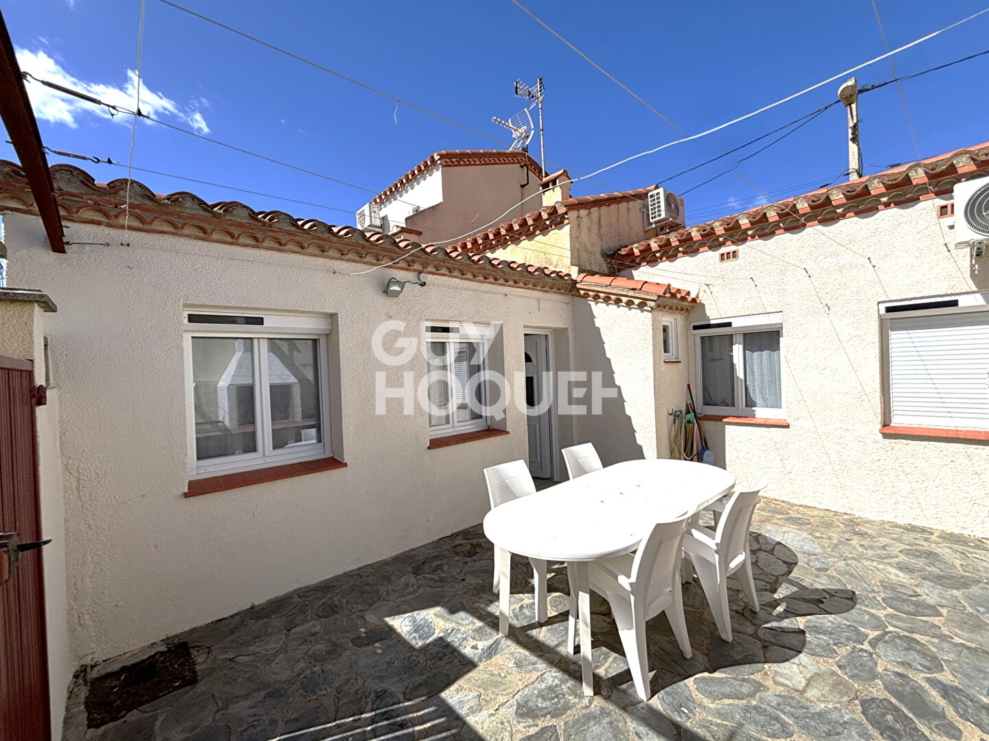 CANETOISE  située à 200 m de la mer