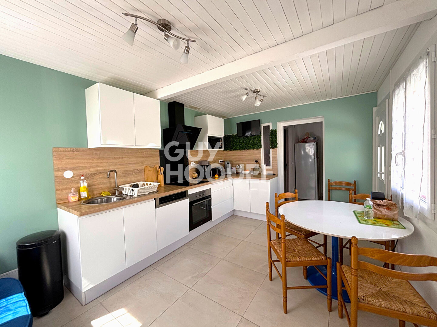 CANETOISE  située à 200 m de la mer