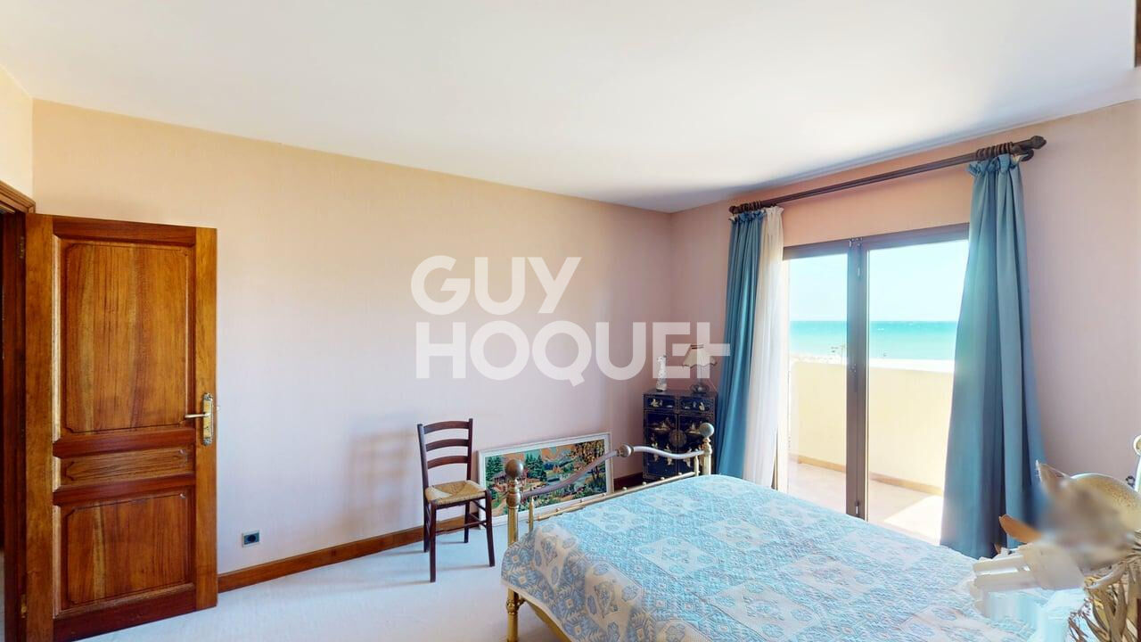 Maison Front de Mer avec Toit-Terrasse VUE MER. Saint-Cyprien Plage