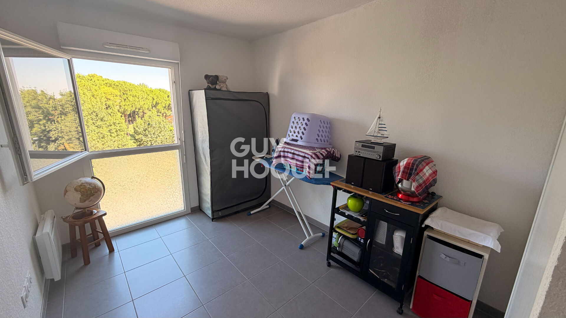 Appartement T3  au 3ème étage vendu loué - à vendre en Centre-ville de Saint Cyprien (66750). EXCLUSIVITE pour INVESTISSEUR -