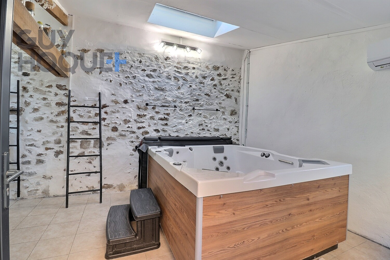 Maison Verdelot 16 pièce(s) 400 m2