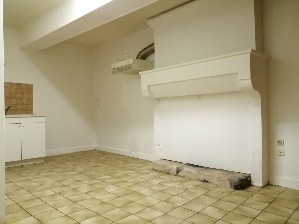 LOCATION Maison de bourg 40 m² - 1 chambre - 79220 Champdeniers