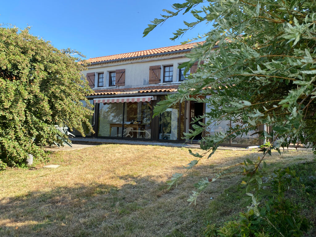 Maison  de campagne à Vernoux En Gatine