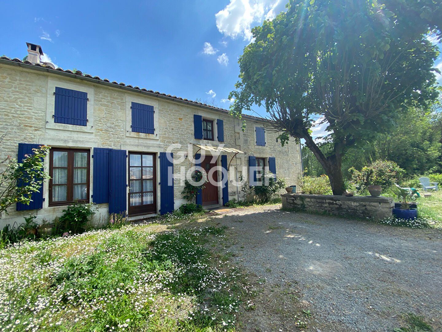 Maison au bord de l'eau