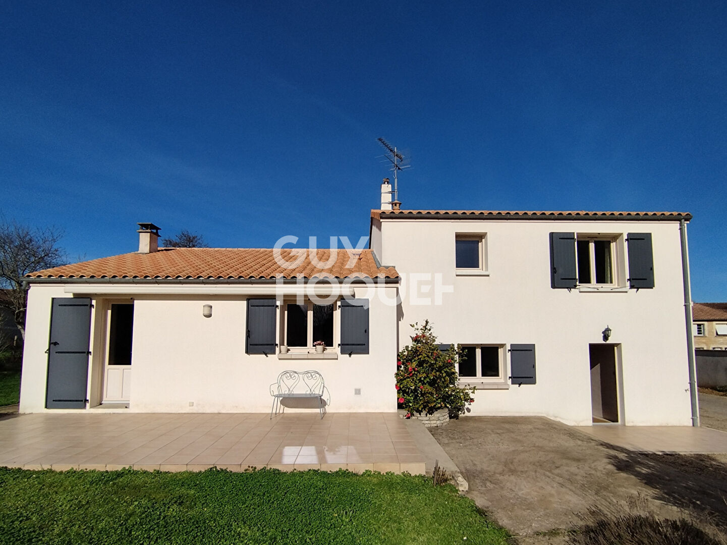 Maison secteur de St Gelais 5 pièces, 3 chambres, double garage