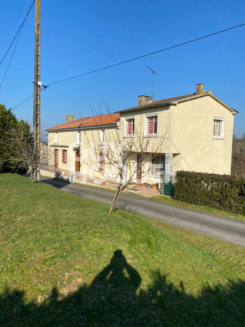 Maison sur la commune du BUSSEAU