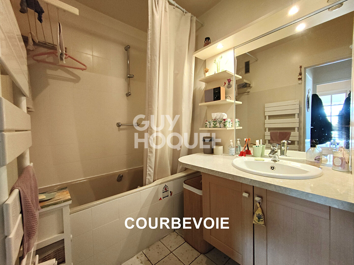 Appartement Courbevoie 3 pièces 61,63m2