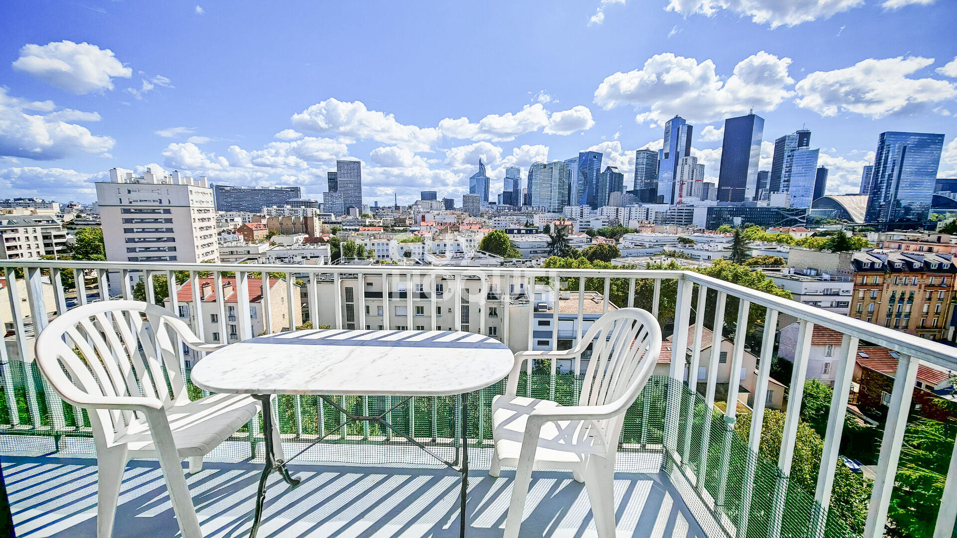 Appartement Courbevoie 5 pièces 99.05 m2