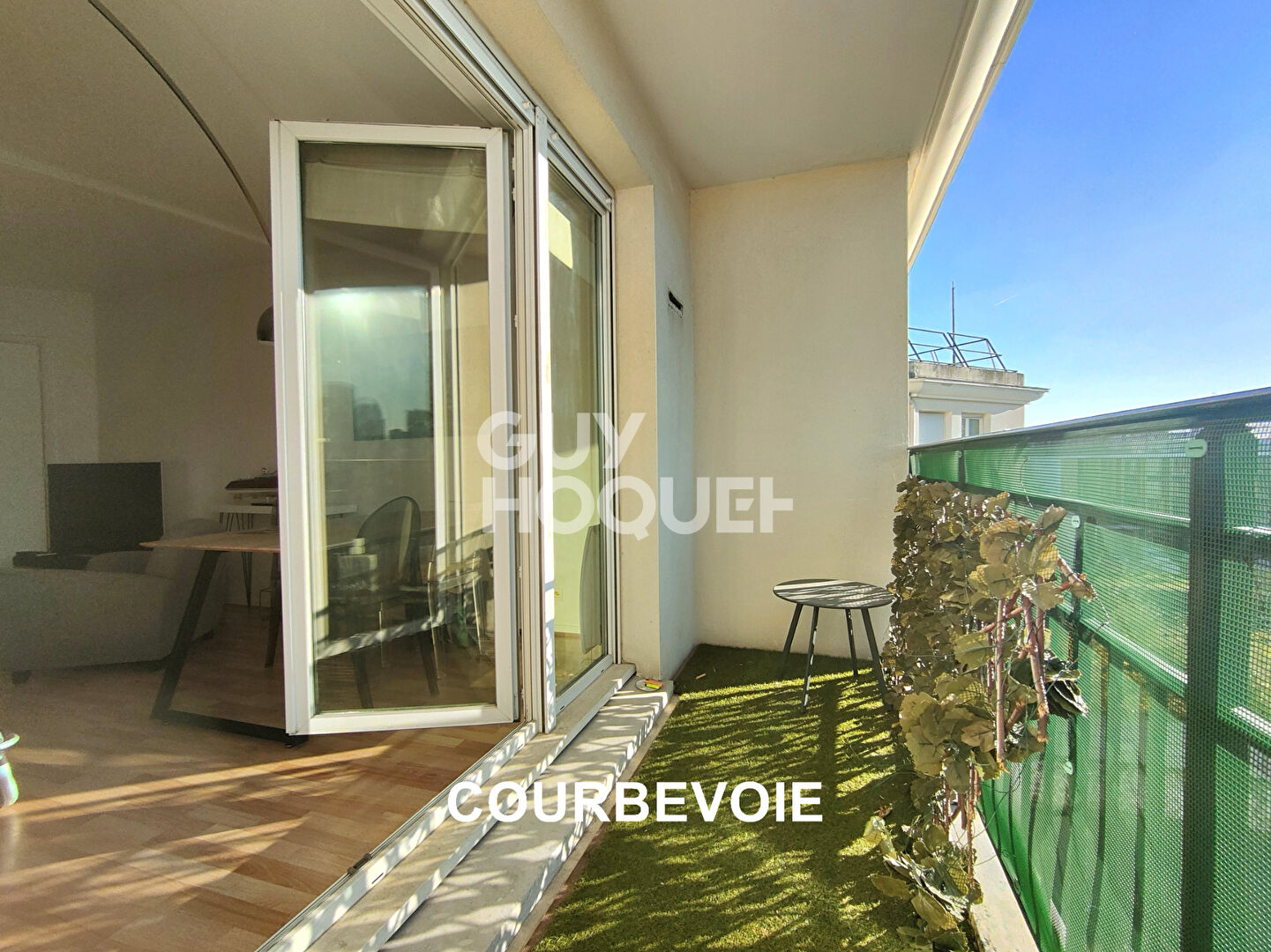 Appartement Courbevoie 4 pièces 82.07 m2