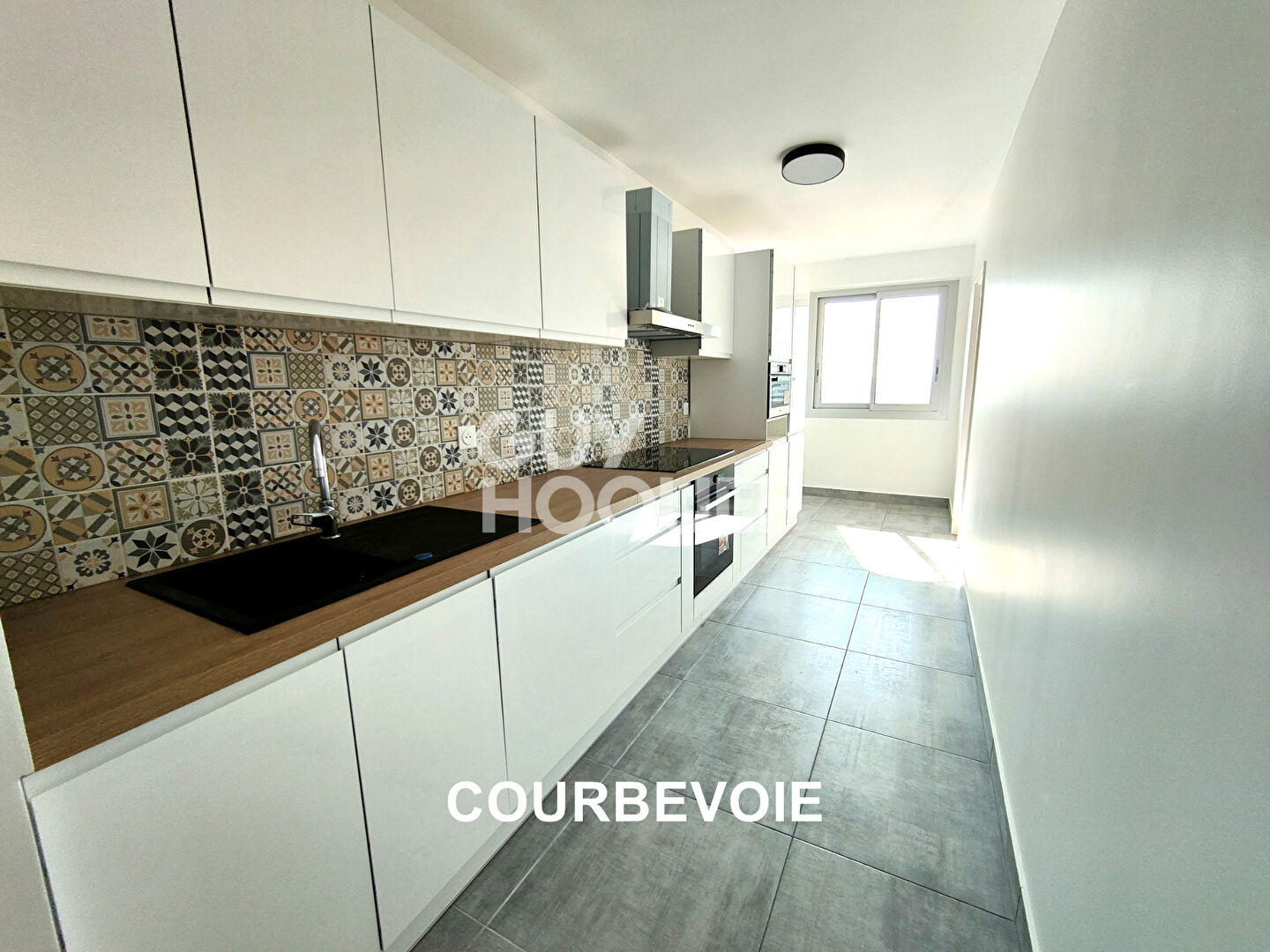 Appartement Courbevoie 4 pièces 88 m2