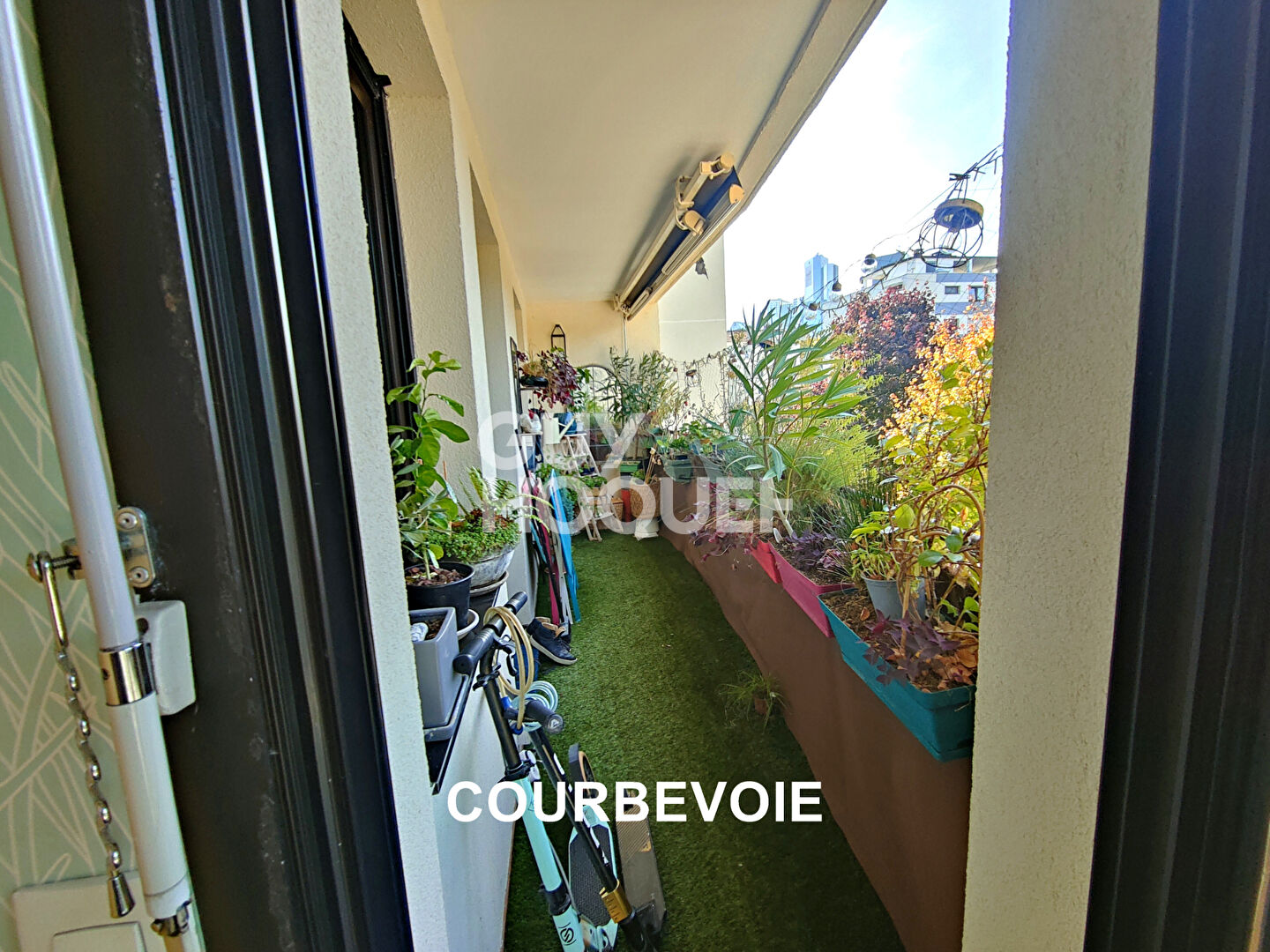 Appartement Courbevoie 4 pièces 84.33 m2
