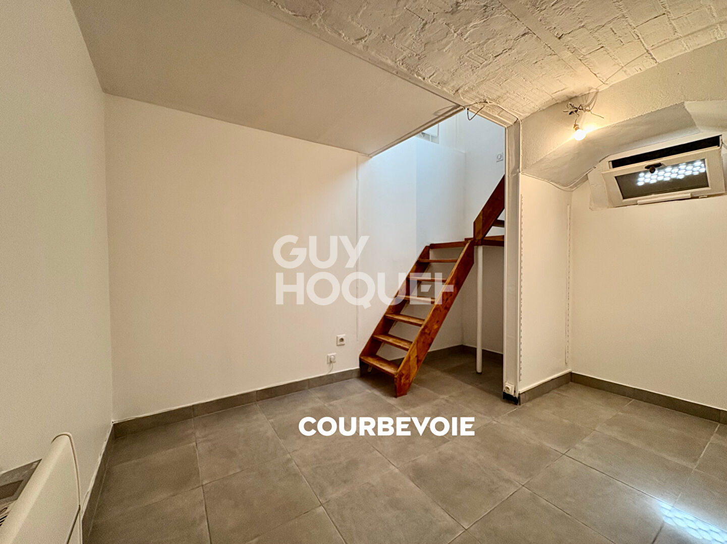 VENTE d'un appartement de 2/3 pièces 67 m² à COURBEVOIE