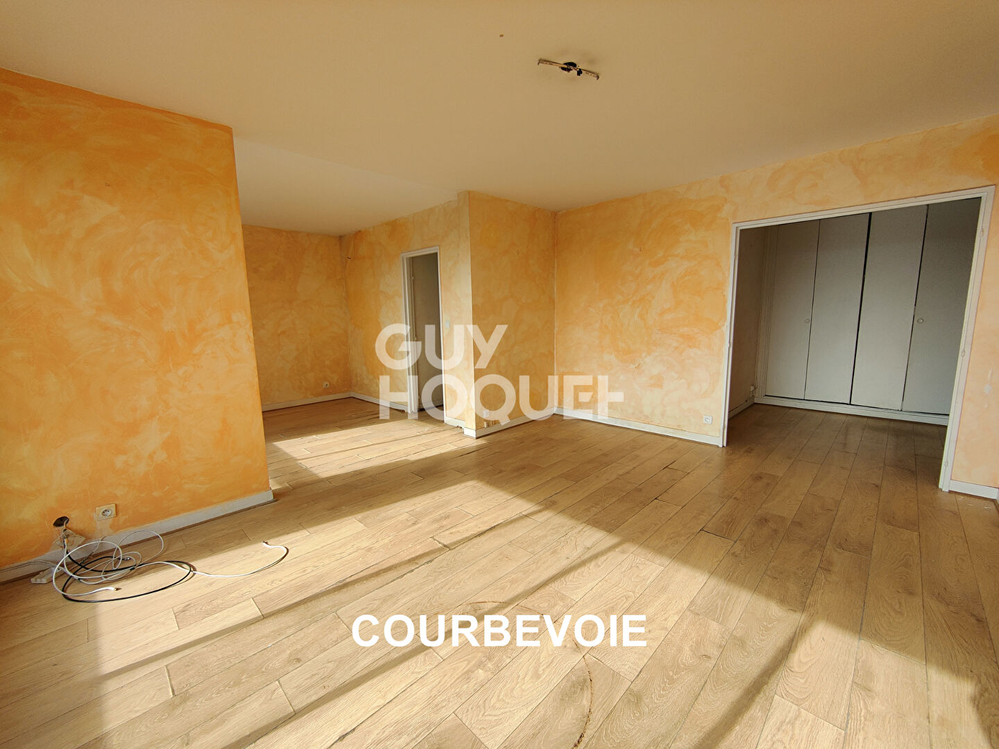 Appartement Courbevoie 5 pièces 97m2