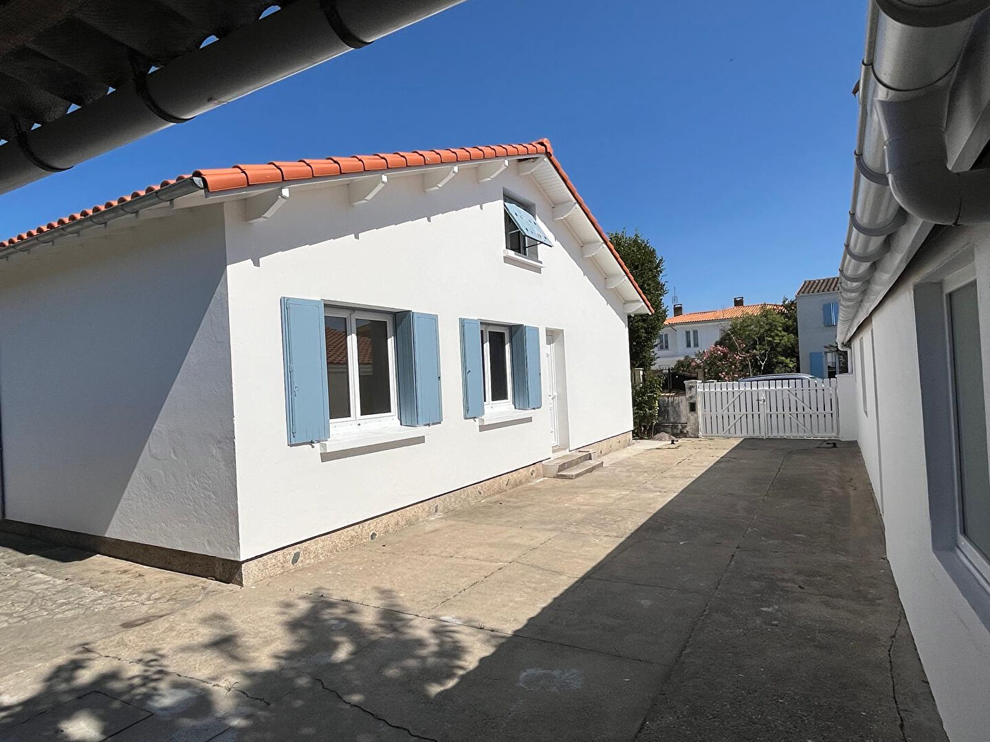 Maison rénovée avec goût à louer au coeur de Meschers-sur-Gironde