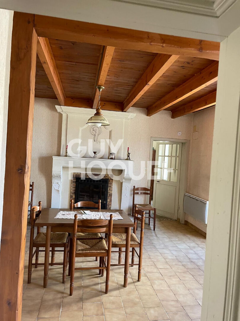 Longère spacieuse au coeur de St André de Lidon - Une opportunité à saisir !