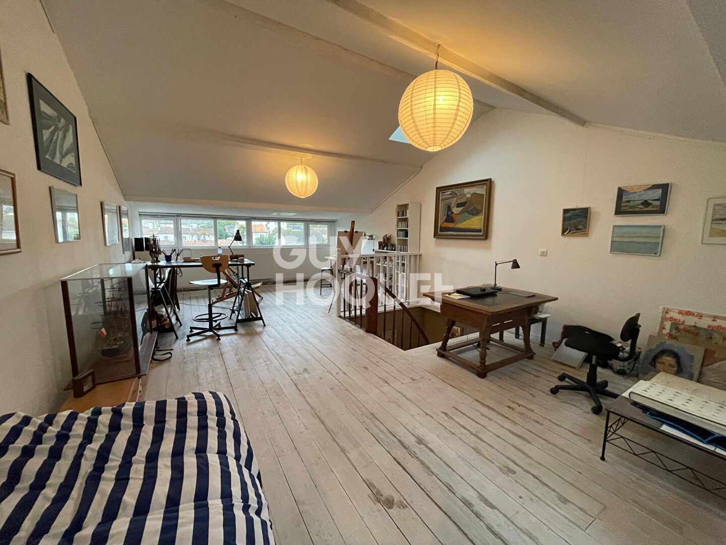 Maison de ville en pierre de taille à Saintes - Un Charme Historique Rénové avec Éclat