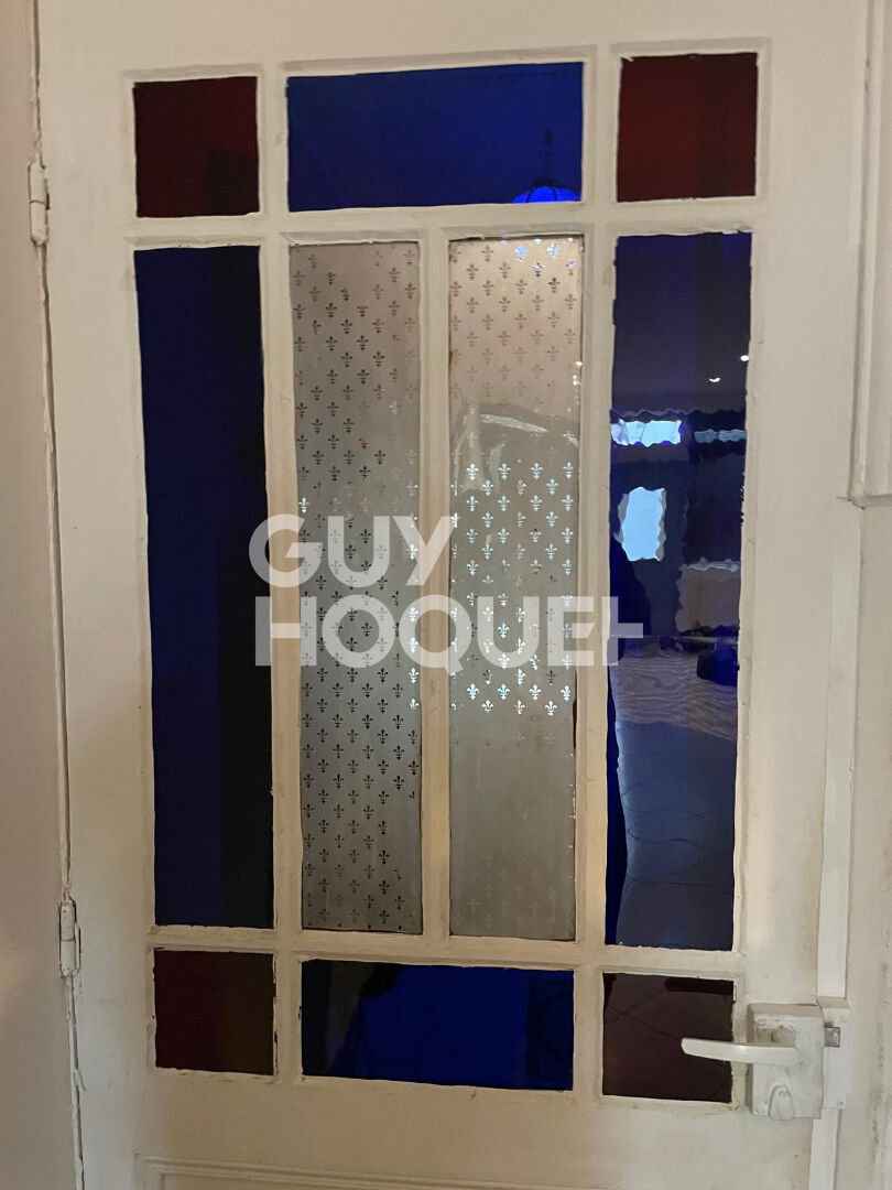 Maison de ville en pierre de taille à Saintes - Un Charme Historique Rénové avec Éclat