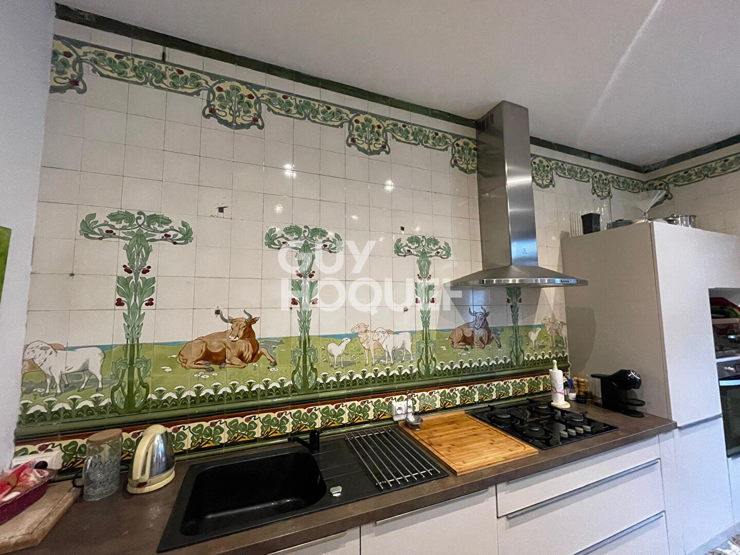 Maison de ville en pierre de taille à Saintes - Un Charme Historique Rénové avec Éclat